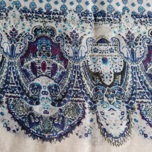 J.Jill Light Mosaic Scarf - cream, blues & a hint of maroon - Picture 5 of 8